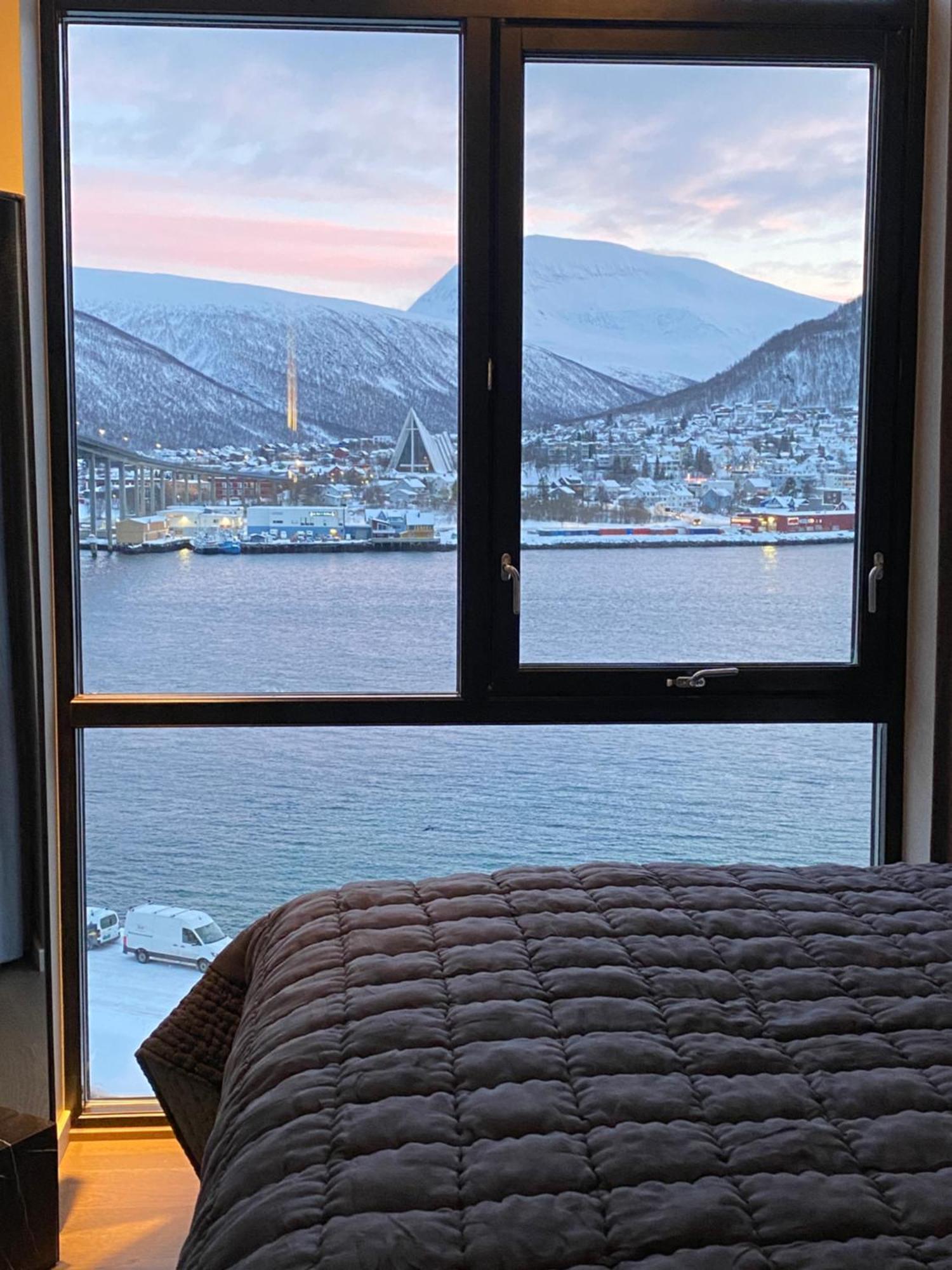 Vindlys Luxury Penthouse Apartment トロムソ エクステリア 写真