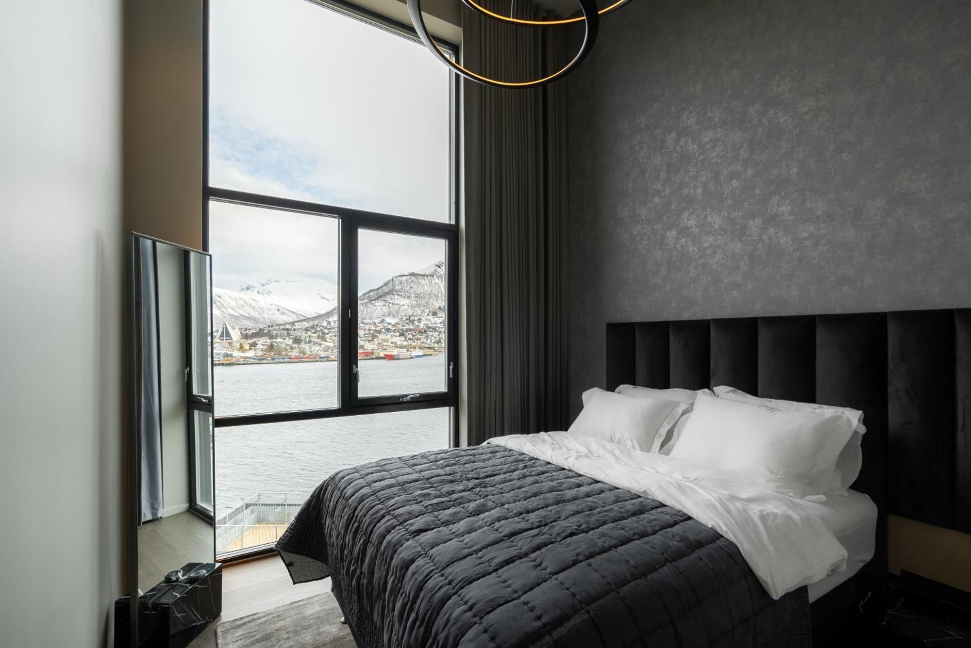 Vindlys Luxury Penthouse Apartment トロムソ エクステリア 写真