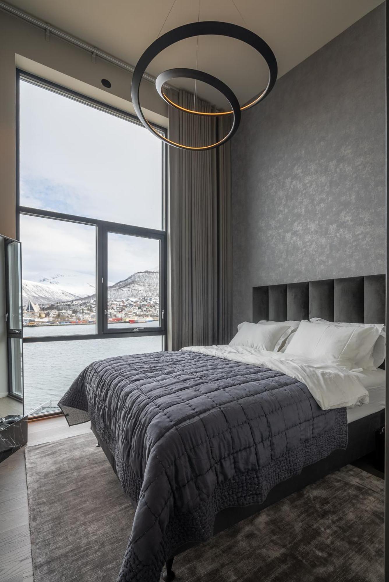 Vindlys Luxury Penthouse Apartment トロムソ エクステリア 写真