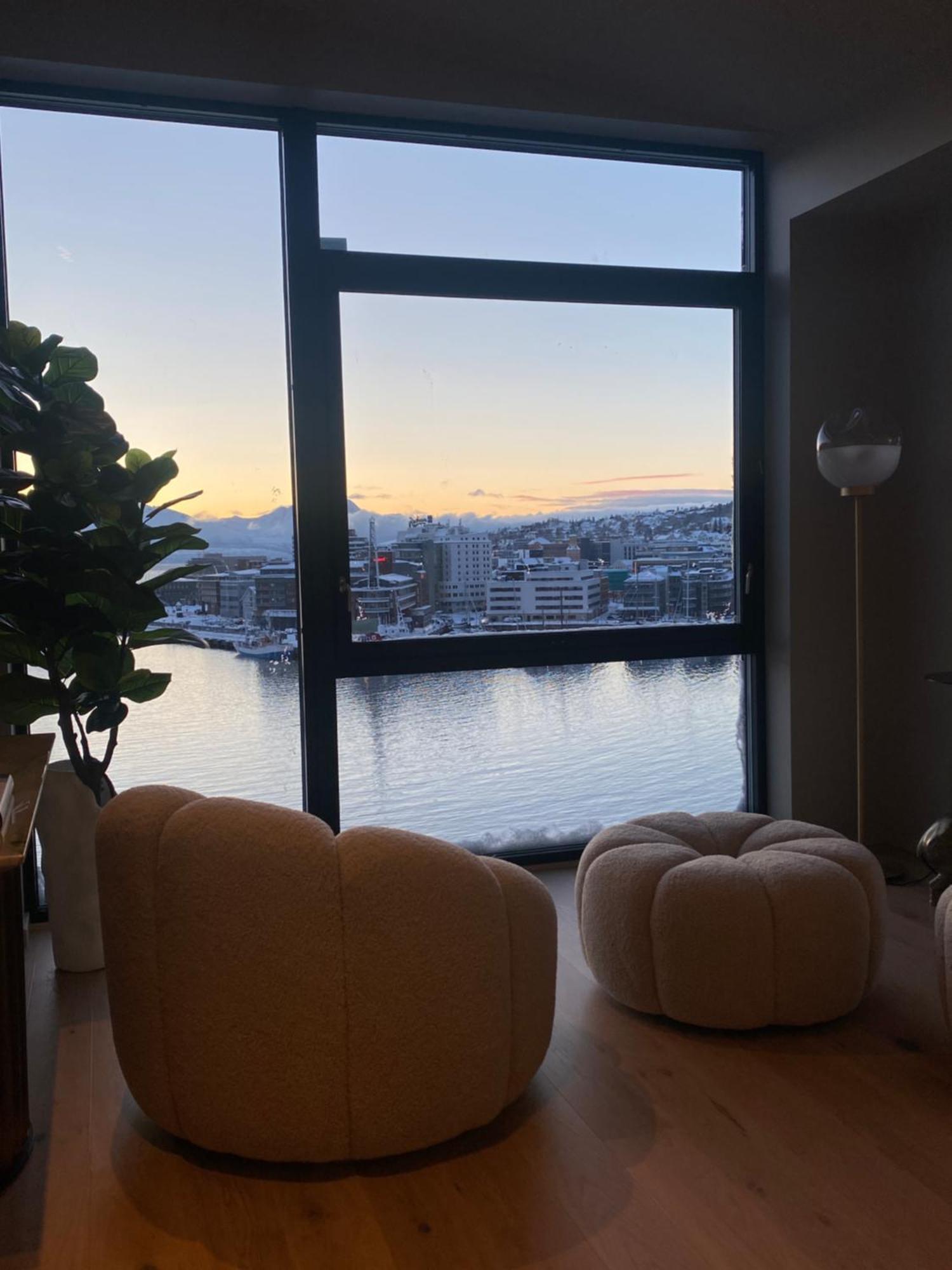 Vindlys Luxury Penthouse Apartment トロムソ エクステリア 写真